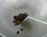 รูปขั้นตอนการทำที่ 2 ของ ไก่ผัดวุ้นเส้น