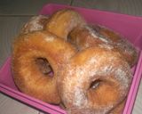 Foto langkah ke 5 dari resep Donat simple tanpa kentang.