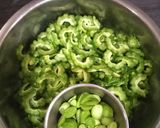 Foto langkah ke 1 dari resep Sambel goreng pare.