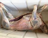 Foto del paso 1 de la receta: Cordero asado en caja china