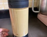 صورة لخطوة 3 من وصفة قهوة كلاسيكية باردة