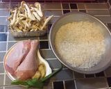 Foto langkah ke 1 dari resep Nasi Ayam Jamur (Kid’s Food).