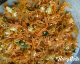 A picture of step 6 of Stuffed carrot paneer paratha.