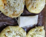 صورة لخطوة 14 من وصفة بيتزا 🍕 بعجينة سحرية 🔥🔥