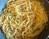Spaghetti aglio e olio 🇮🇹 krok przepisu 12 zdjęcie