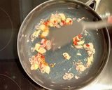 Foto langkah ke 5 dari resep Spicy and sweet mussels.