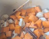 Une image de l'étape 1 de Mijoté de poulet aux patates douces.