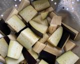 A picture of step 1 of Okra masala with aubergine & sweet potato.