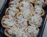 Foto langkah ke 8 dari resep Whole wheat pizza roll alias pizza gulung tepung gandum utuh.