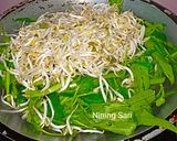 Foto langkah ke 3 dari resep Tumis Kangkung Tauge.