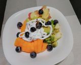 A picture of step 2 of Mixed fruits with double cream#12weeksjikonichallenge.