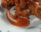 A picture of step 4 of Onion pakoda.