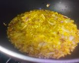 A picture of step 2 of Matar Ke Chole.