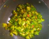 બ્રોકલી લીલા વટાણા નું શાક (Broccoli Lila Vatana Shak Recipe In Gujarati) રેસીપી સ્ટેપ5ફોટો