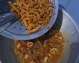 Foto langkah ke 2 dari resep Tumis kerang cumi tempe.