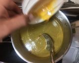 A picture of step 5 of Broccoli egg drop soup with prawns.