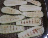 Foto del paso 1 de la receta: Rollitos de Berenjena con zucchinis, tomates y queso, al micro