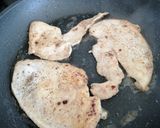 Foto del paso 7 de la receta Ensalada de pasta, pollo y bacon con vinagreta de ajo negro