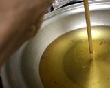 A picture of step 2 of Sweet Potato in Brown Sugar Syrup (Goguma Maht Taang).