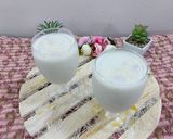 A picture of step 4 of Banana milk shake.