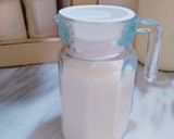A picture of step 1 of Strawberry Milkshake 🍓.