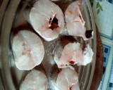 Foto del paso 1 de la receta: Merluza a la marinera