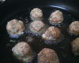 A picture of step 9 of Meat balls in sauce.
