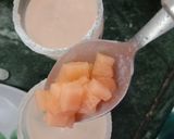 A picture of step 6 of Muskmelon smoothie.