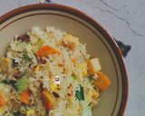 Gambar langkah 4 resipi Nasi Goreng Tauhu, Fish Cake & Bok Choy.