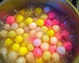 A picture of step 2 of Sago Bua Loy with Young Coconut.