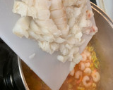 Foto del paso 4 de la receta: Arroz con bacalao y gambitas de aprovechamiento
