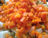 Foto del paso 2 de la receta: Ensalada Primavera con arroz y panchos (salchichas)