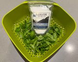 Foto del paso 1 de la receta: Sal de Albahaca