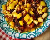 Foto del paso 3 de la receta: Ensalada tibia especiada de melocotón con queso halloumi y tomates cherry confitados