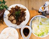 Hình bước làm 4 của món Phá Lấu khìa nuoc dừa