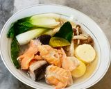 Foto langkah ke 5 dari resep Sup Bening Tulangan Ikan Salmon.