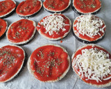 Foto del paso 4 de la receta: Mini pizzas de berenjena