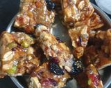 ડ્રાયફ્રુટ ચીક્કી (Dryfruit Chikki Recipe In Gujarati) રેસીપી સ્ટેપ5ફોટો