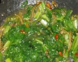 Foto langkah ke 2 dari resep Tumis sawi ijo teri asin.