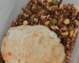 Hình bước làm 3 của món Cơm trộn cá hồi