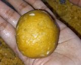 A picture of step 7 of Besan Ke laddo.