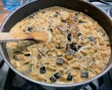 Une image de l'étape 22 de Soupe façon thaïlandaise au poulet, aubergine et curry.