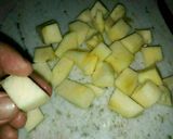 Foto del paso 2 de la receta: Arrolladitos rellenos de manzana, cubiertos de canela y azúcar
