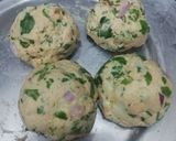A picture of step 2 of Methi Thepla.
