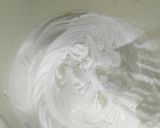 Foto langkah ke 7 dari resep Cookies Hias with Royal Icing (922).