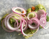 Foto del paso 1 de la receta: Salmón al papillote con verduras y lima