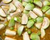 A picture of step 5 of Green Curry Chicken (Gaeng Keow Wan Gai).