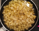 Foto del paso 2 de la receta: Revuelto de espárragos trigueros con patatas fritas