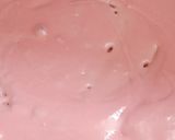A picture of step 4 of Ice cream cake.