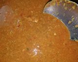 A picture of step 5 of Gaeng Som with Shrimp and Green Papaya.